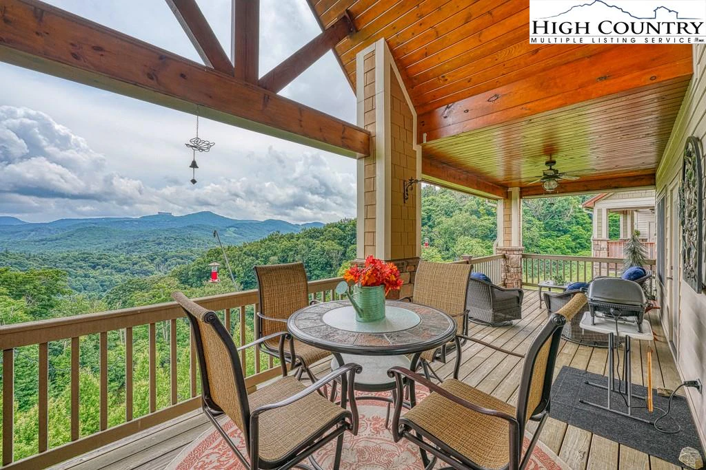 Image number 15 for the current listing