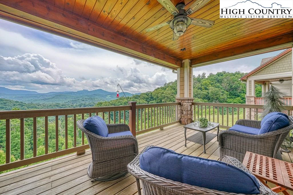 Image number 16 for the current listing