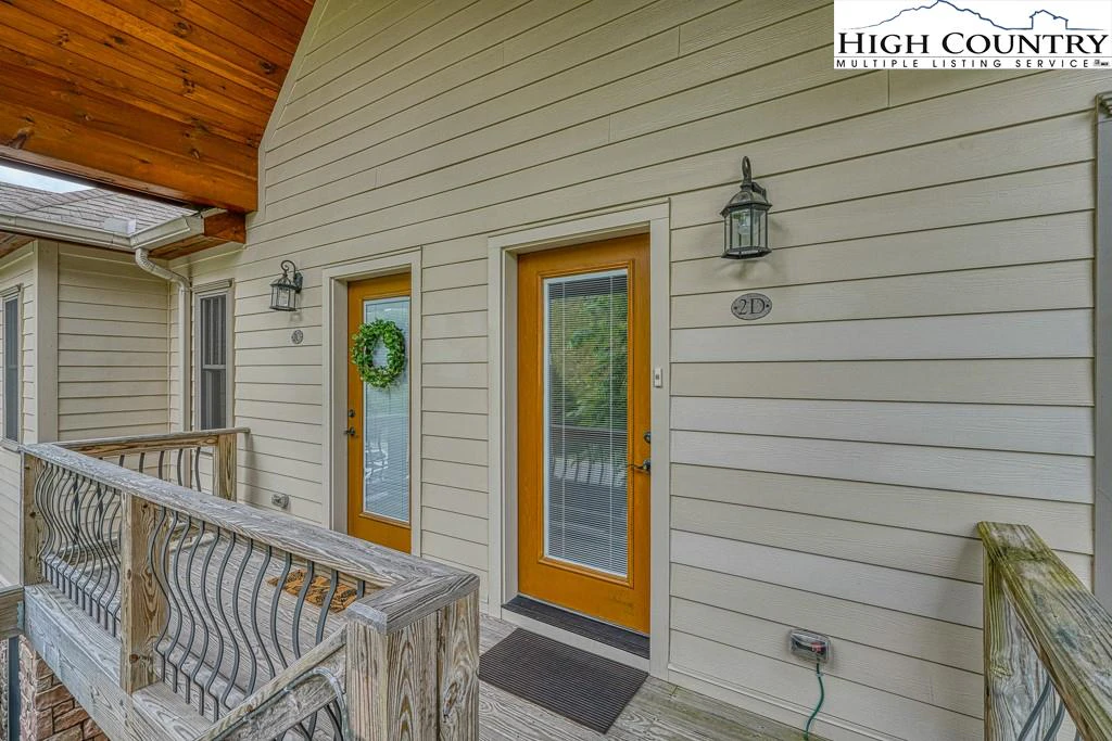 Image number 18 for the current listing