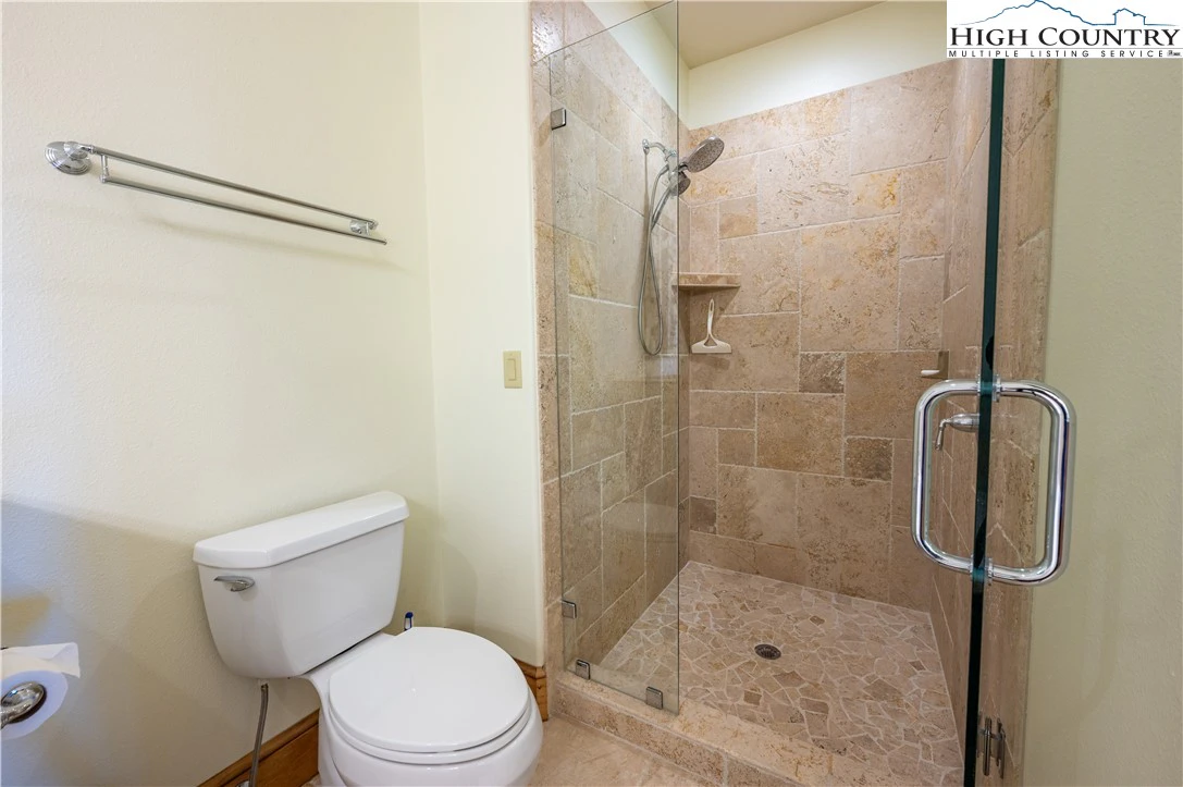 Image number 6 for the current listing