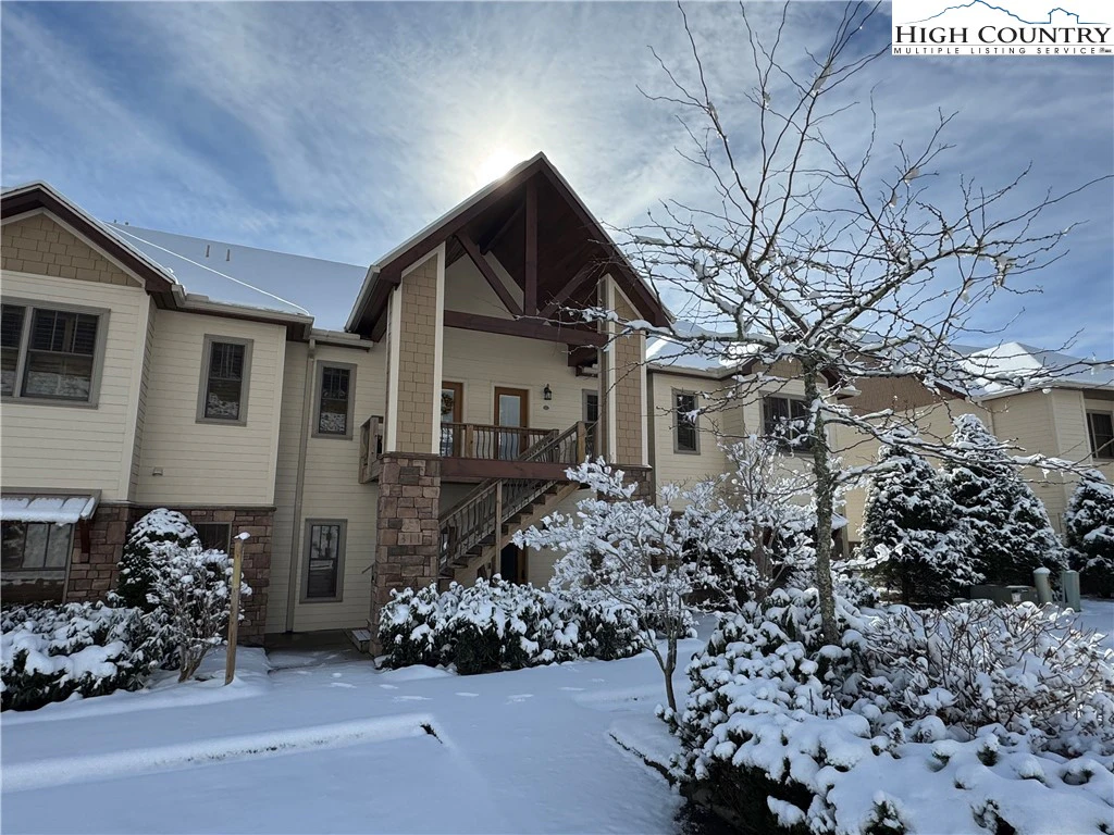 Image number 21 for the current listing