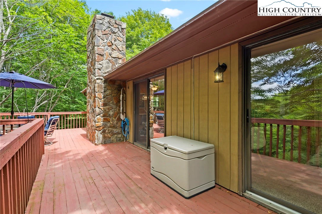 Image number 20 for the current listing