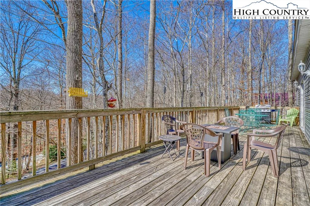 Image number 15 for the current listing