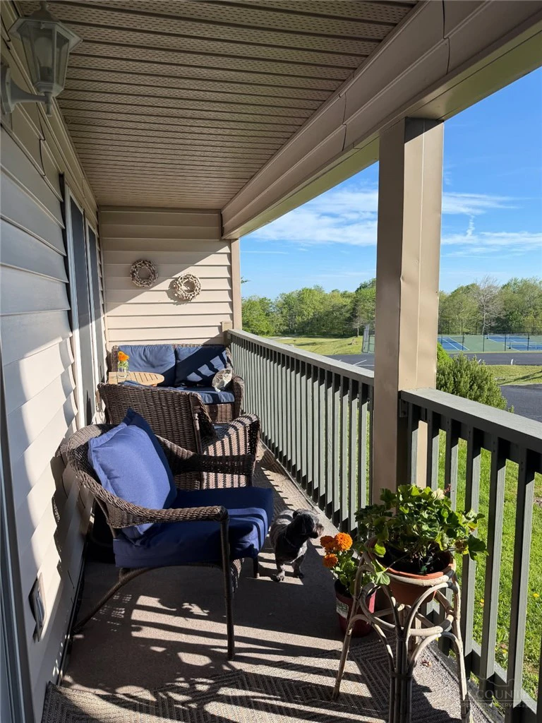 Image number 2 for the current listing
