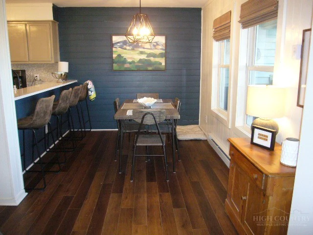Image number 6 for the current listing