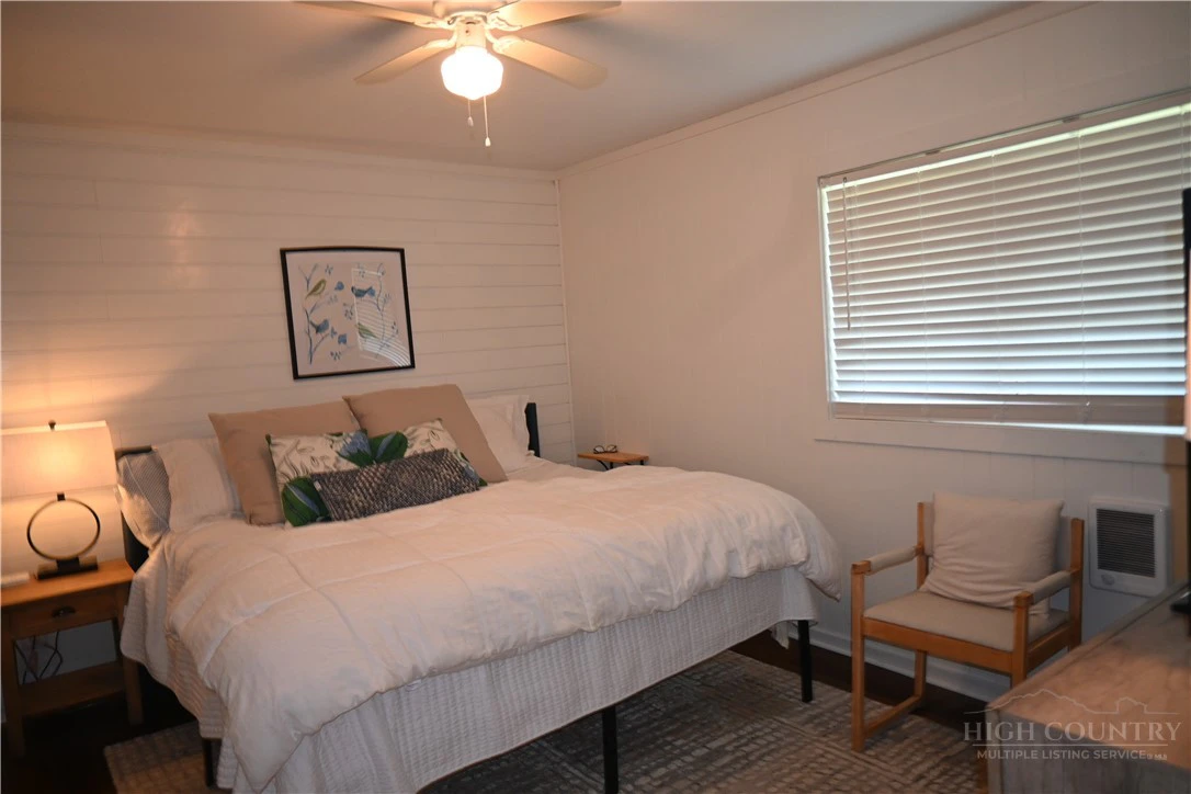 Image number 10 for the current listing