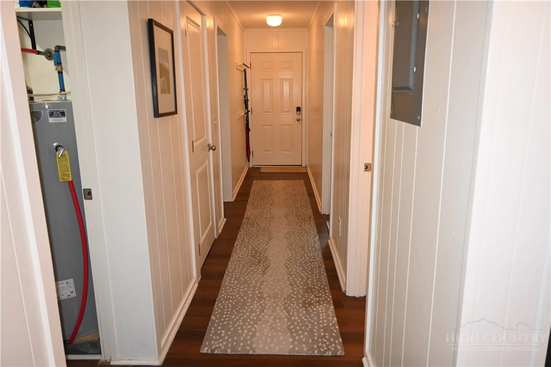 Image number 15 for the current listing
