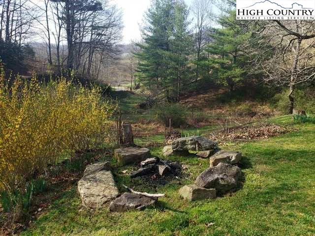 Image number 15 for the current listing