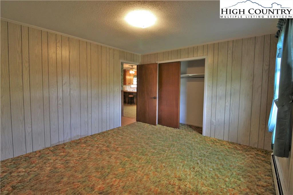 Image number 6 for the current listing