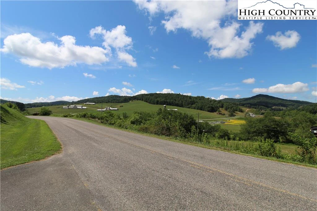 Image number 18 for the current listing