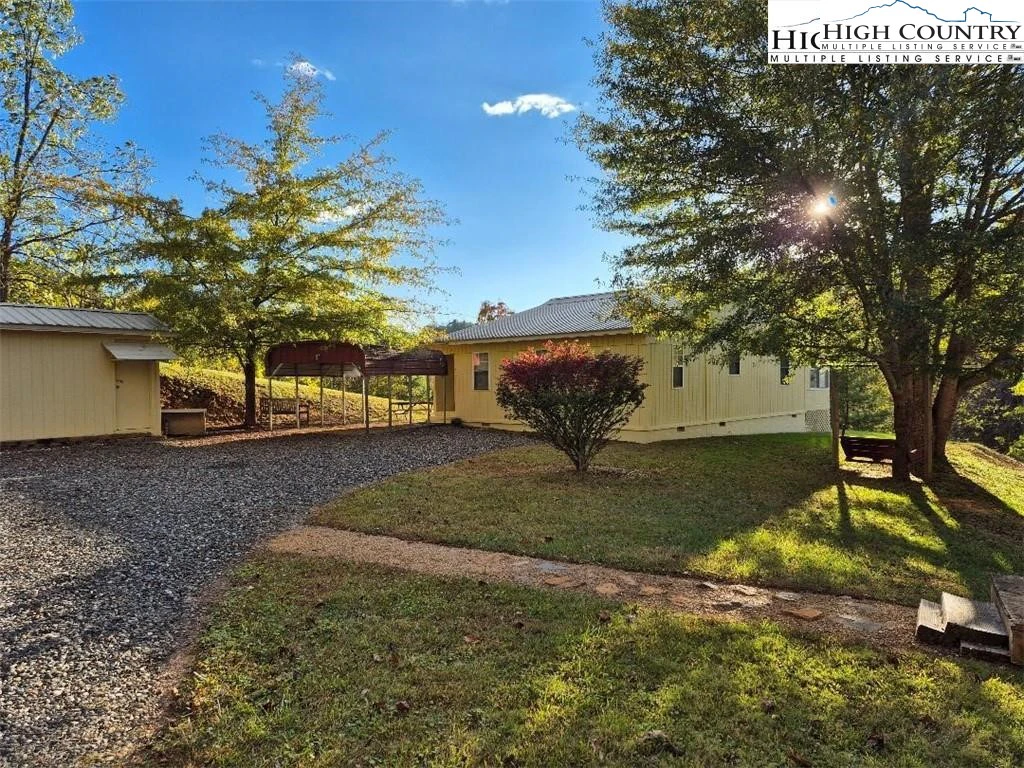 Image number 27 for the current listing