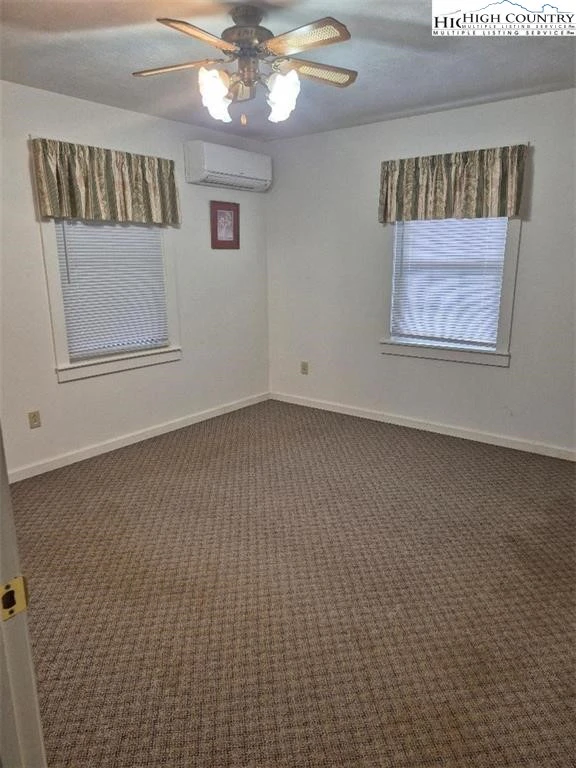 Image number 14 for the current listing