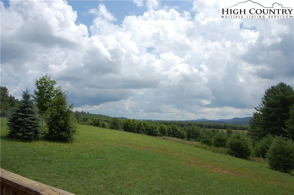 Image number 8 for the current listing
