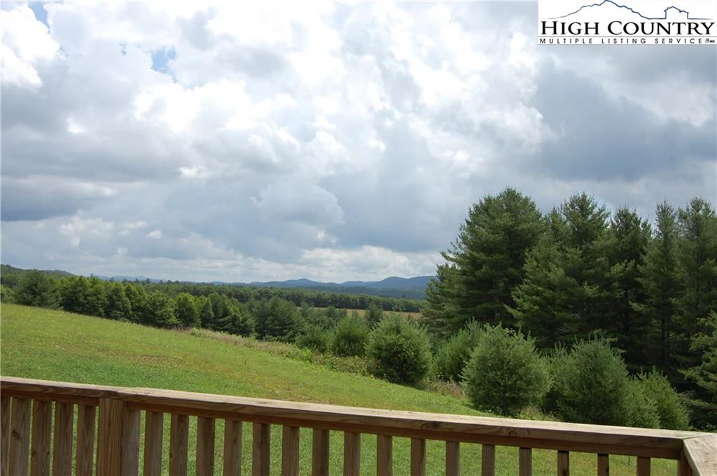 Image number 21 for the current listing