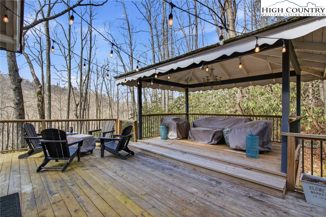 Image number 21 for the current listing