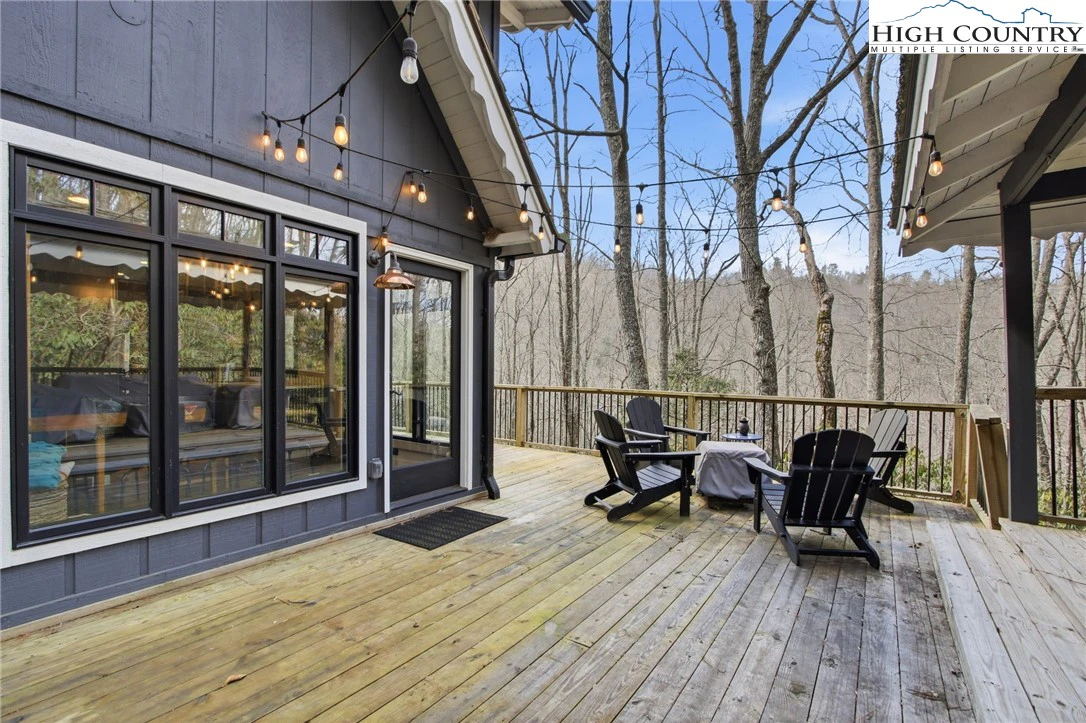 Image number 16 for the current listing
