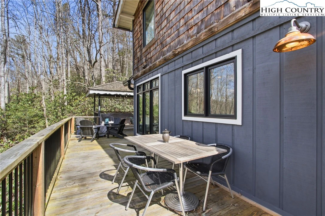 Image number 20 for the current listing