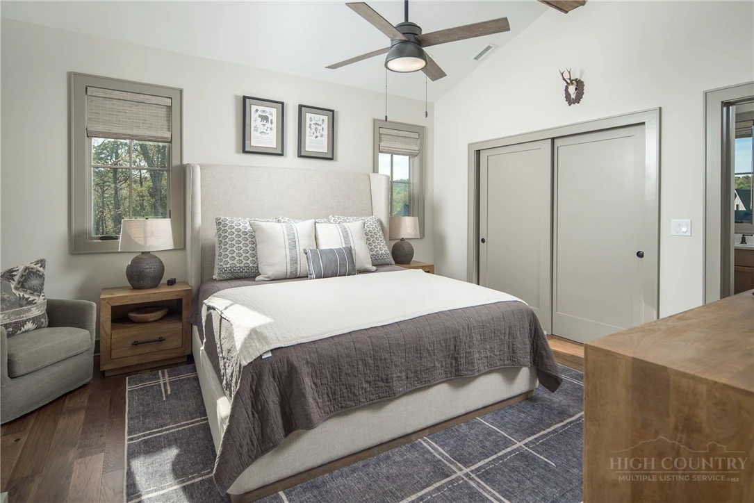 Image number 10 for the current listing