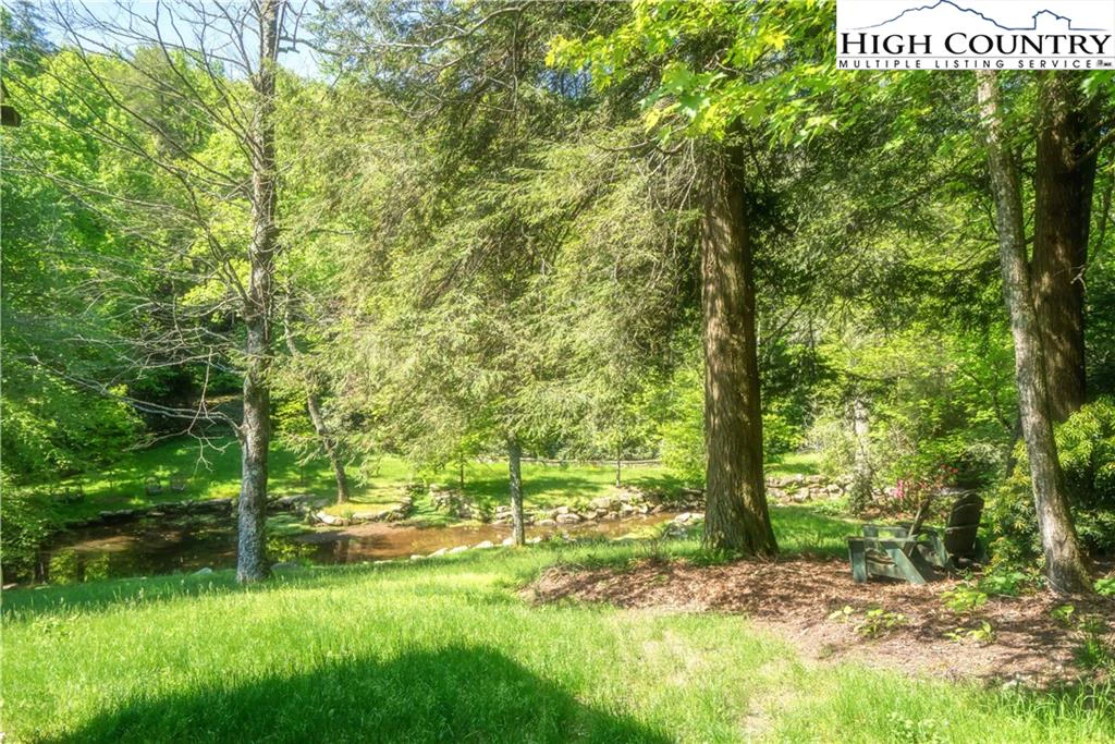 Image number 18 for the current listing