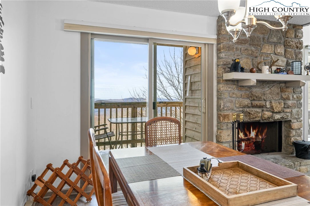Image number 16 for the current listing