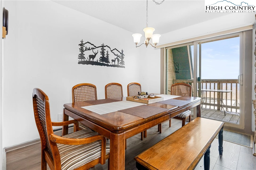 Image number 2 for the current listing