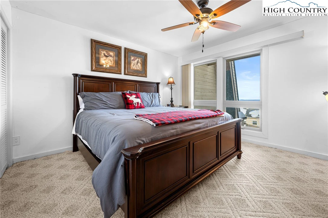 Image number 7 for the current listing