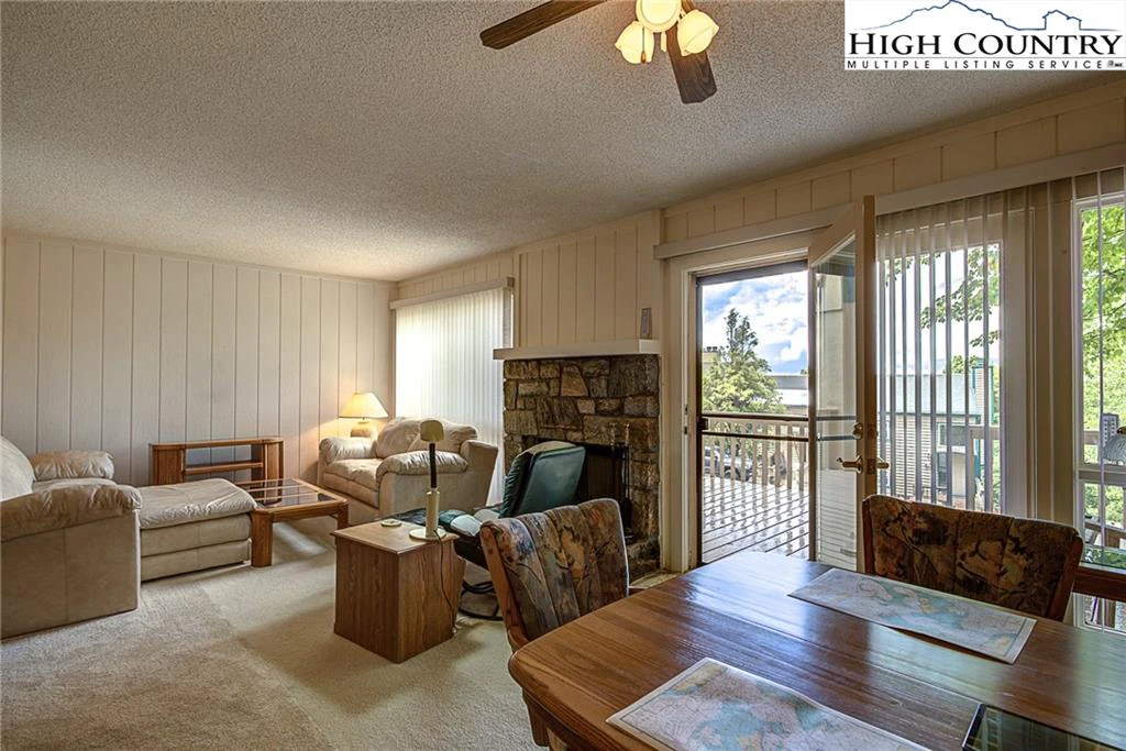 Image number 14 for the current listing