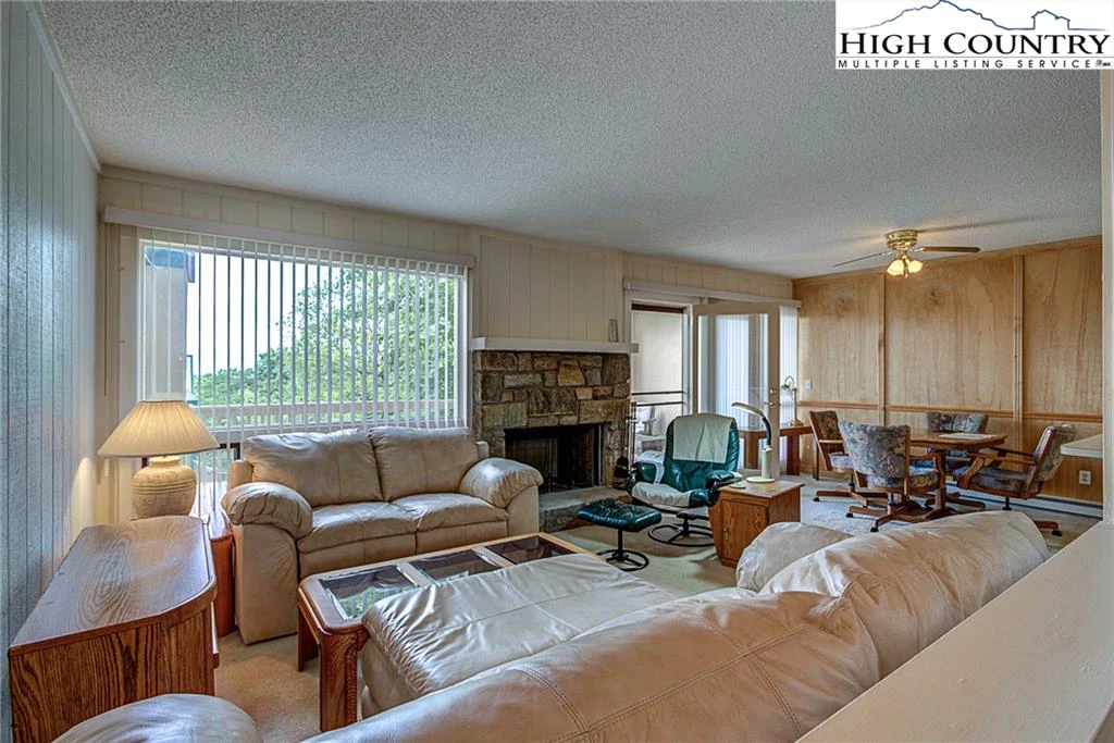 Image number 2 for the current listing