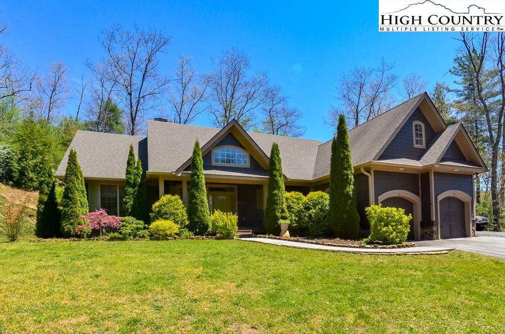 Image number 1 for the current listing
