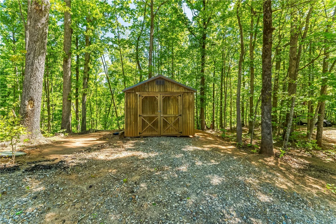 Image number 2 for the current listing