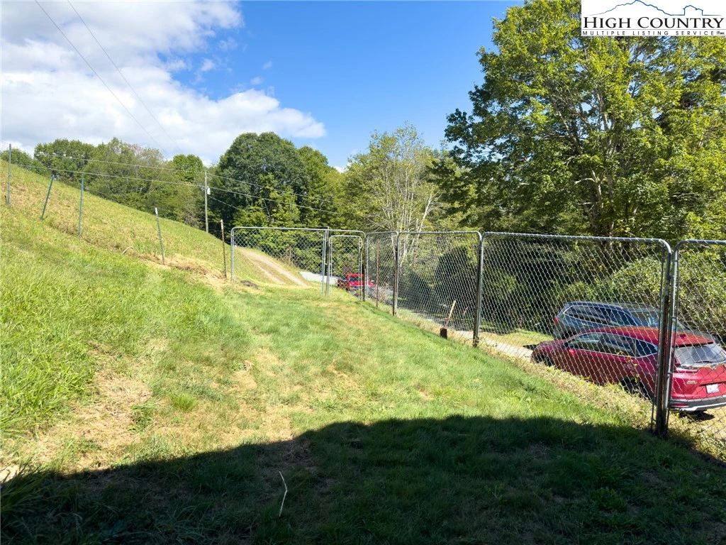 Image number 6 for the current listing