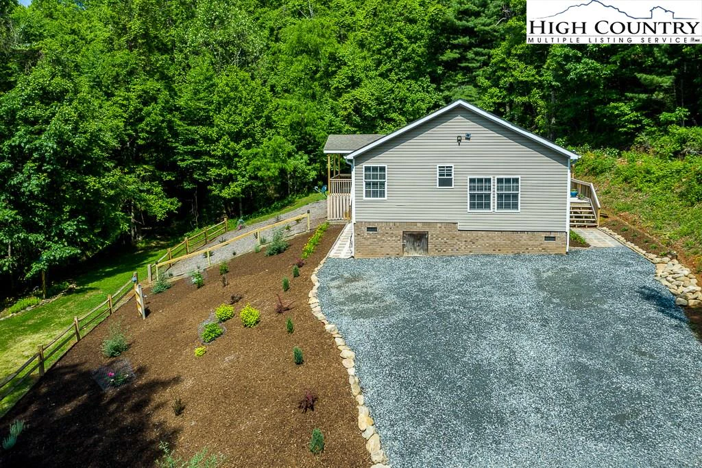 Image number 9 for the current listing