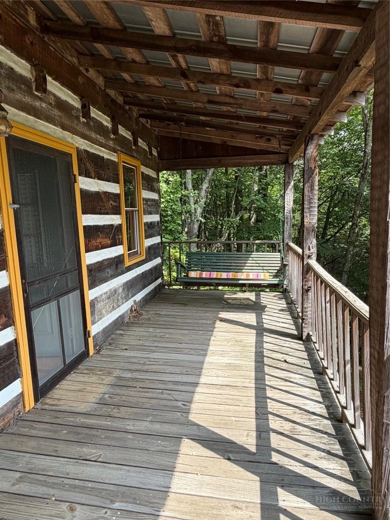 Image number 15 for the current listing