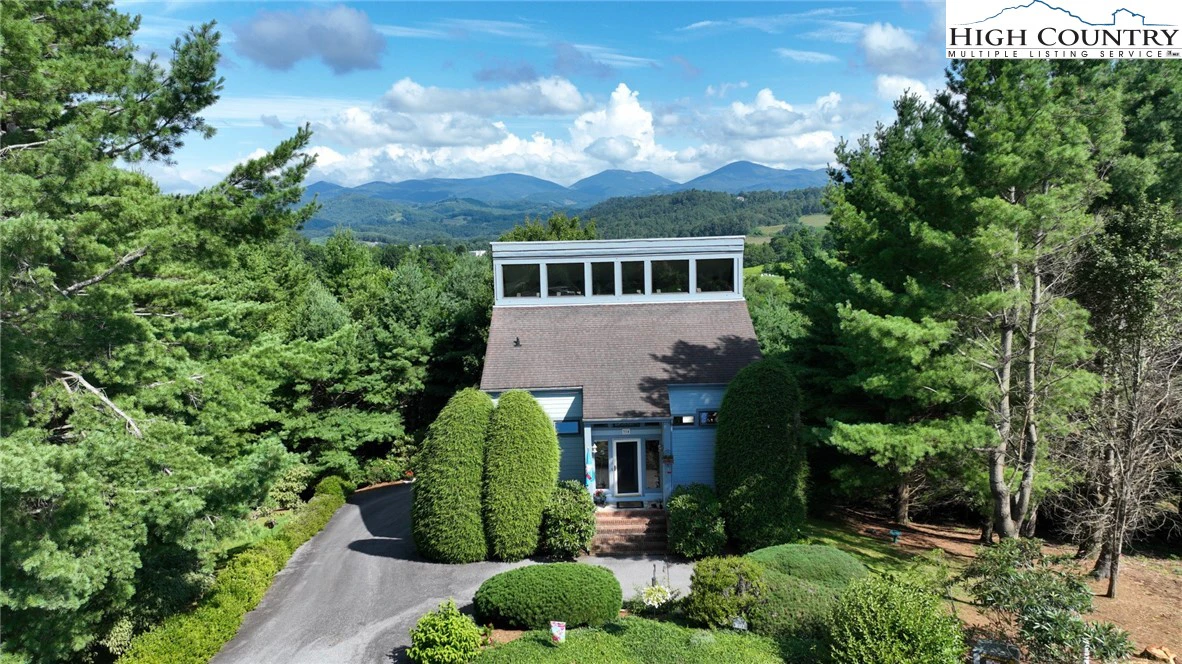 Image number 9 for the current listing