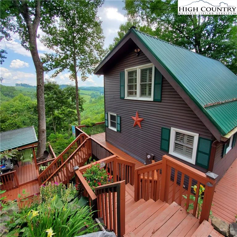 Image number 1 for the current listing