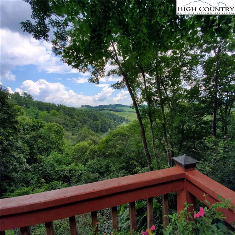 Image number 16 for the current listing