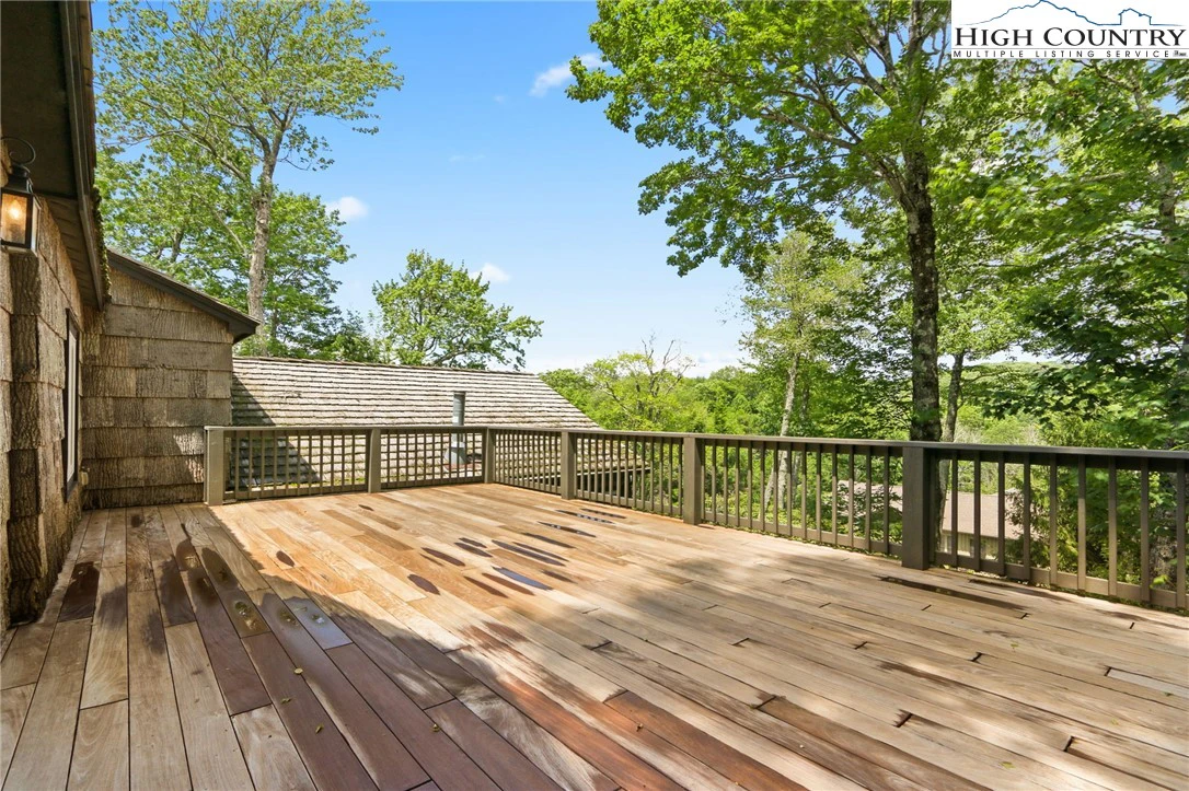 Image number 12 for the current listing