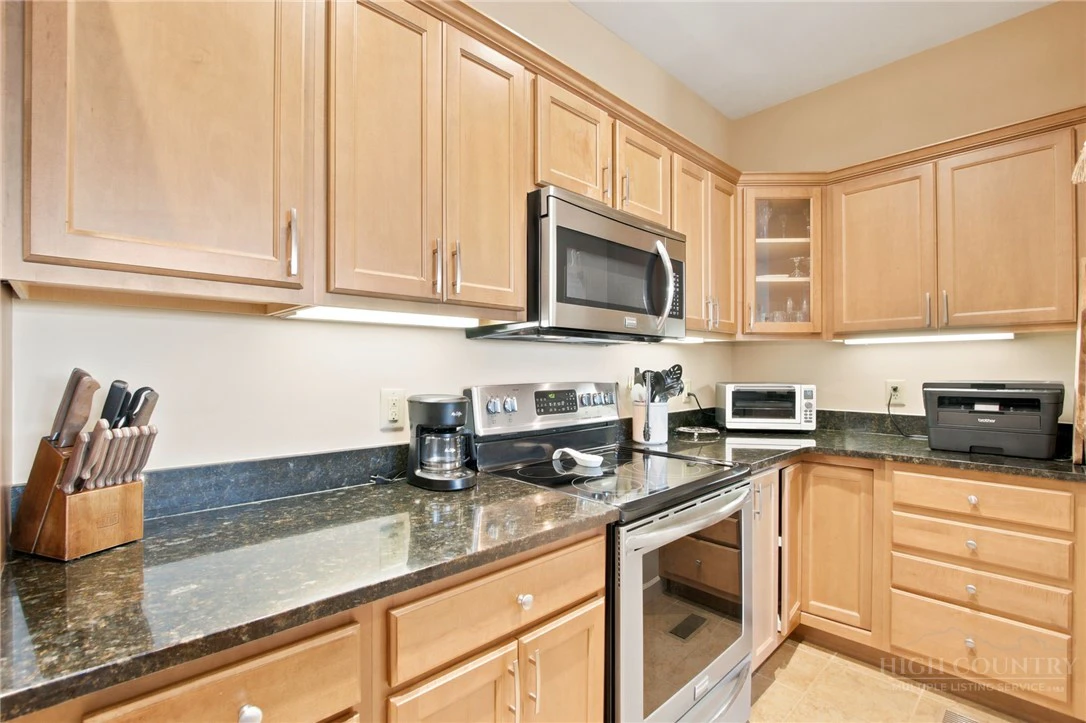 Image number 6 for the current listing