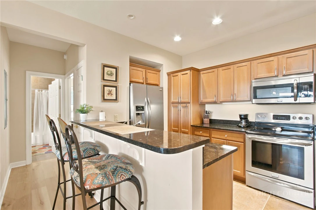 Image number 7 for the current listing