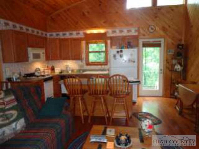 Image number 21 for the current listing