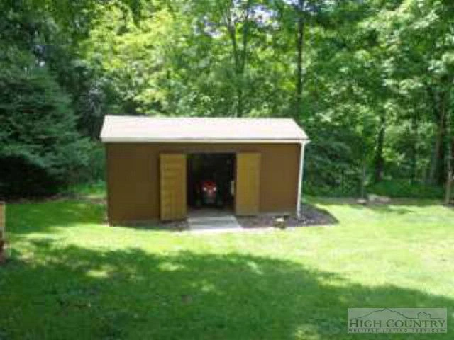 Image number 10 for the current listing
