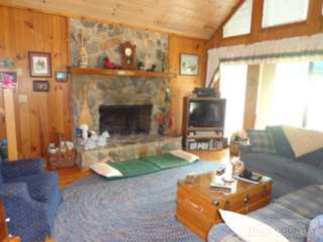 Image number 9 for the current listing