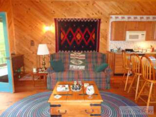 Image number 22 for the current listing