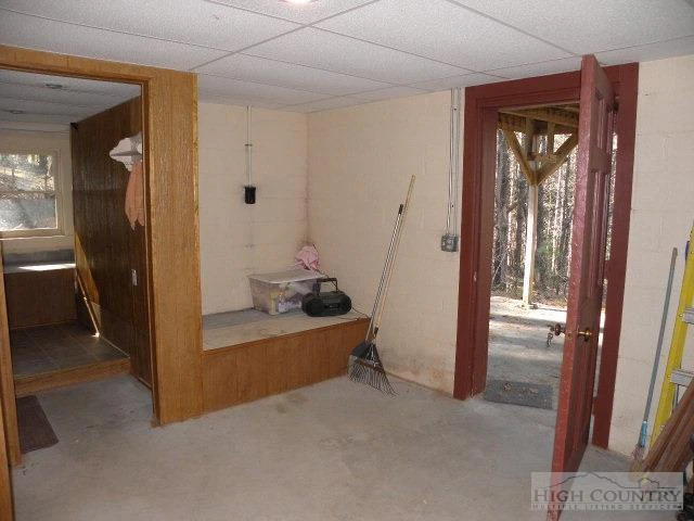 Image number 6 for the current listing