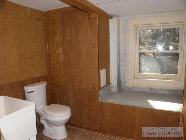Image number 7 for the current listing