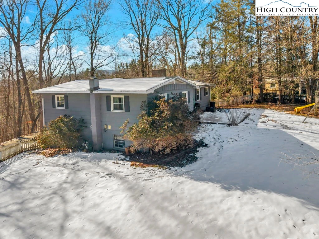 Image number 13 for the current listing