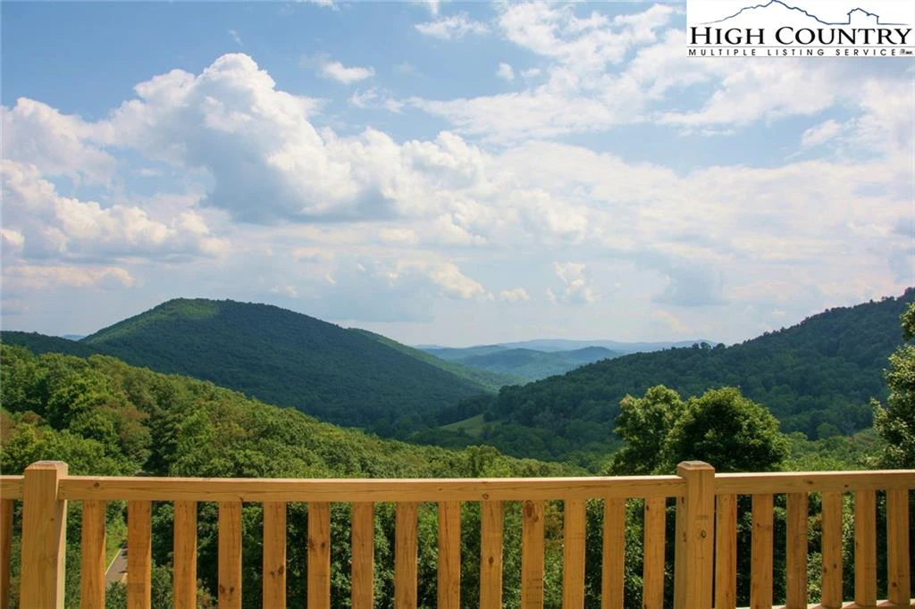Image number 17 for the current listing