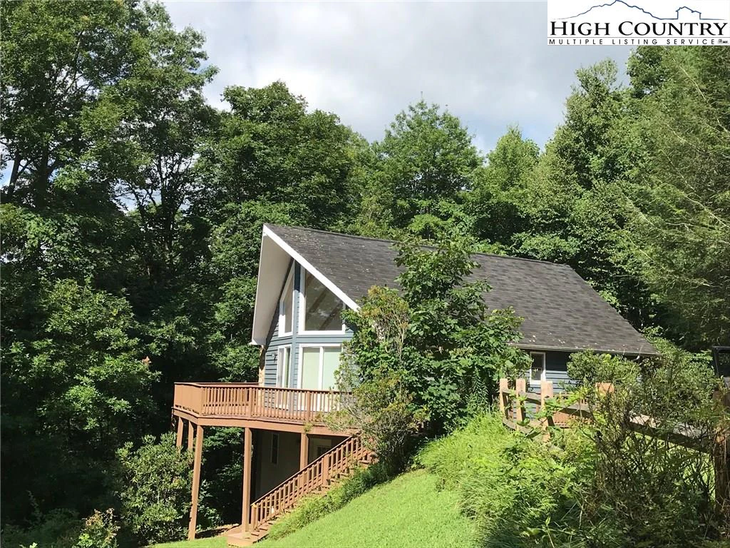 Image number 1 for the current listing