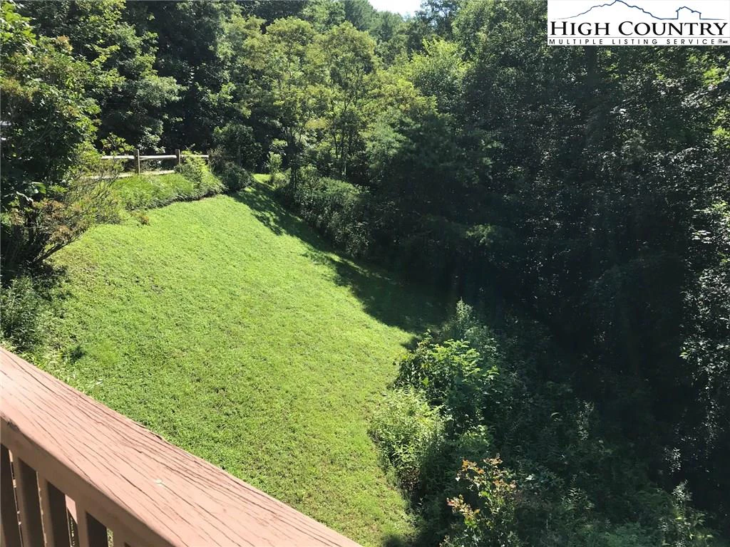 Image number 3 for the current listing