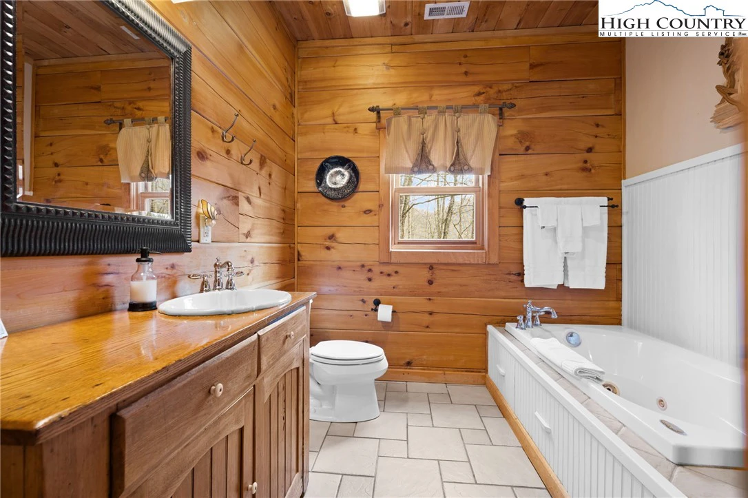 Image number 10 for the current listing